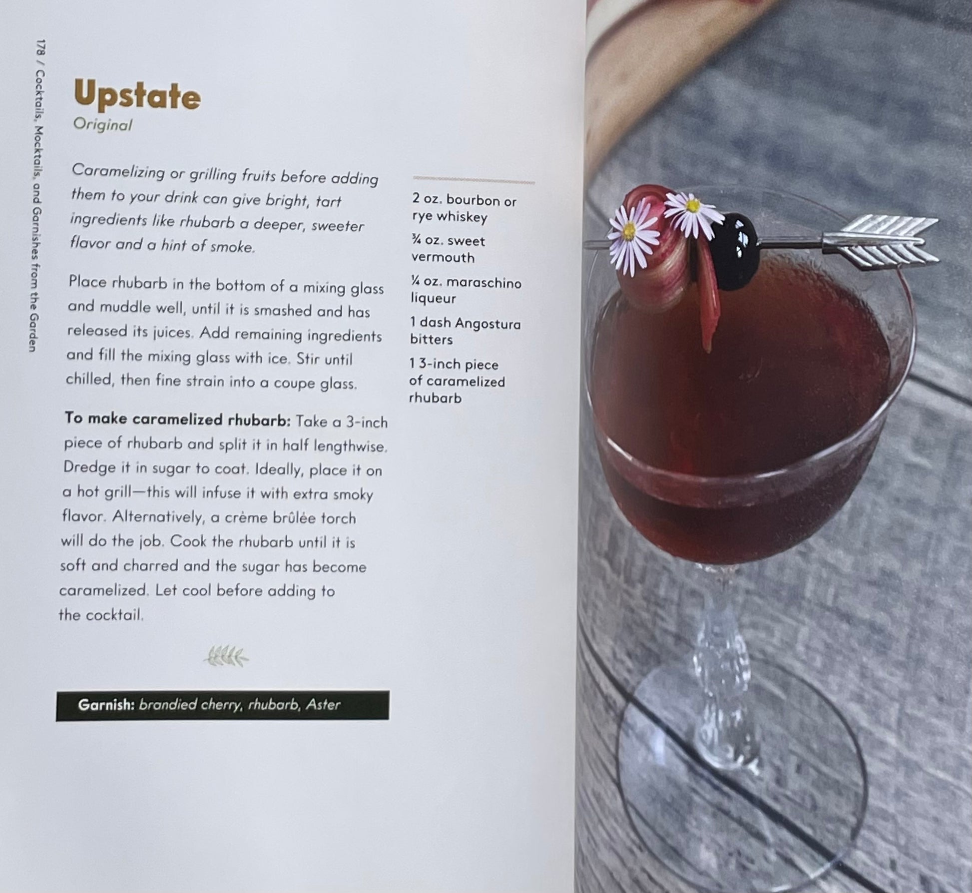 Cocktail Book - Cocktails, Mocktails, and Garnishes from the Garden: Recipes for Beautiful Beverages with a Botanical Twist (Unique Craft Cocktails)
